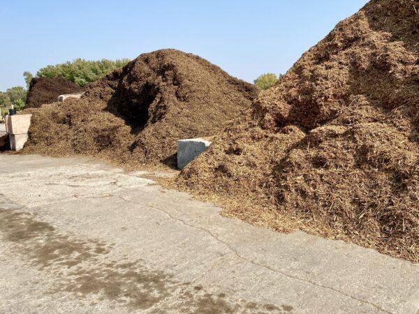 Mulch comes in a wide variety of forms and can be purchased in bags, or in some cases, by the truckload. (Sun Valley Landscaping)