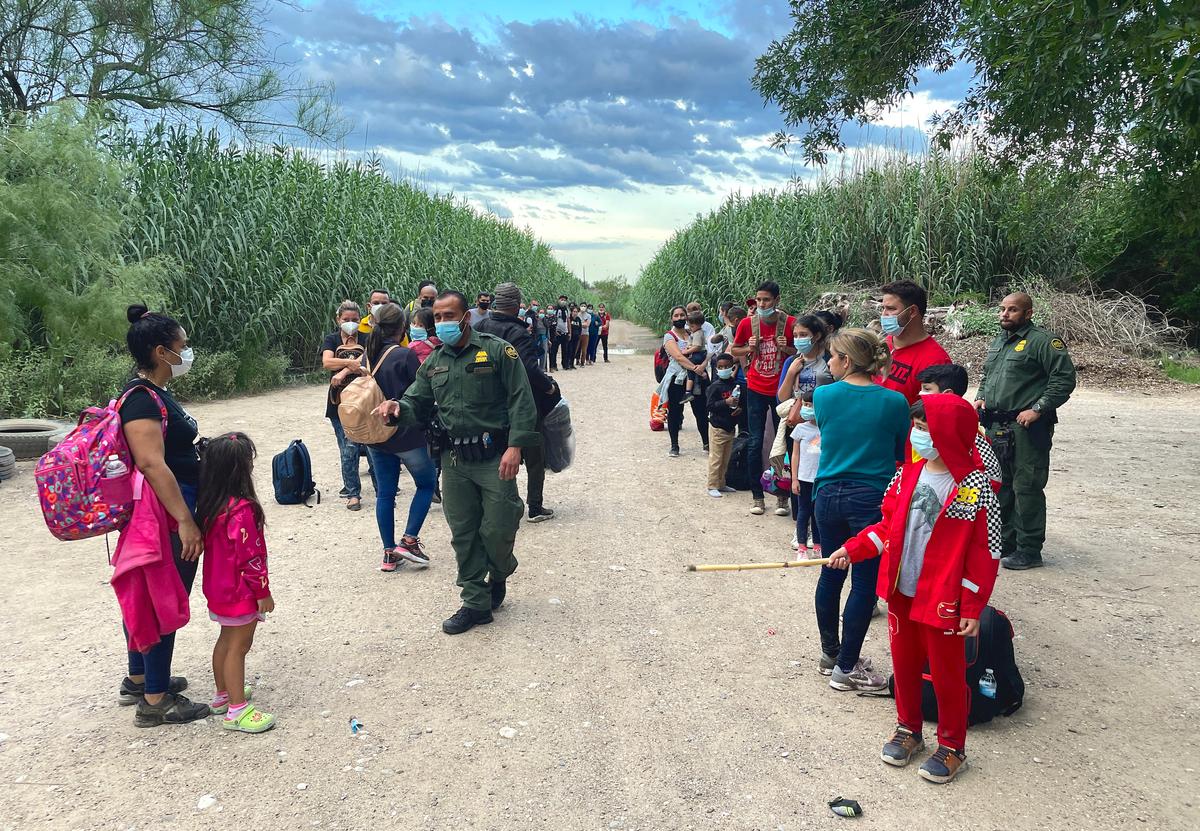 Illegal Border Crossings Keep Climbing; 180,000 Apprehended in May