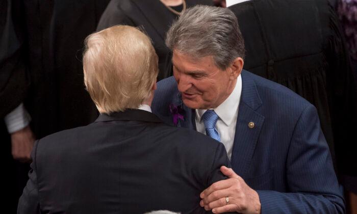 Trump Praises Manchin for Not Supporting Abolishing the Filibuster