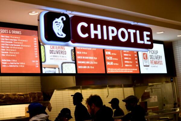 Customers order from a Chipotle restaurant as pre-Thanksgiving and Christmas holiday shopping accelerates at the King of Prussia Mall in King of Prussia, Pa., on Nov. 22, 2019. (Mark Makela/Reuters)