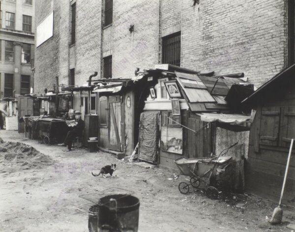 Unemployed and huts, West Houston—Mercer St., Manhattan. (Public Domain)