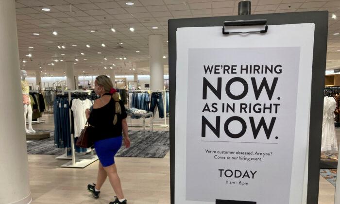 US Unemployment Claims Fall to 376,000, 6th Straight Drop