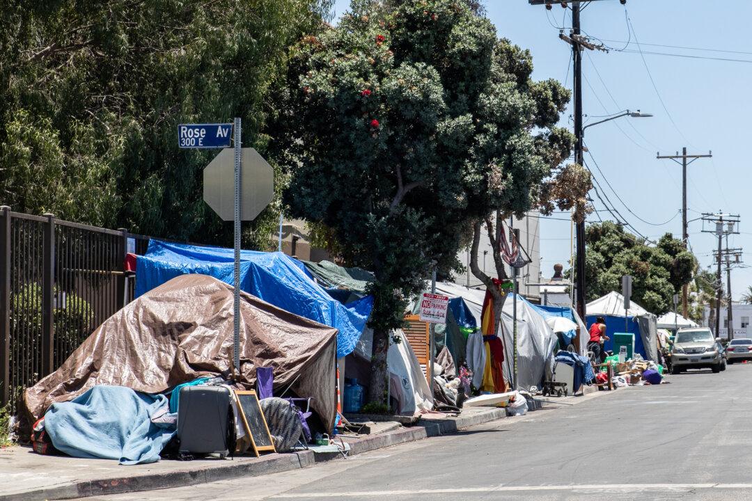 LA City Council to Spend $2M to Post Signs for Anti-Camping Enforcement