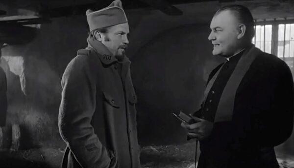 Ralph Meeker (L) and Emile Meyer in “Paths of Glory.” (United Artists)