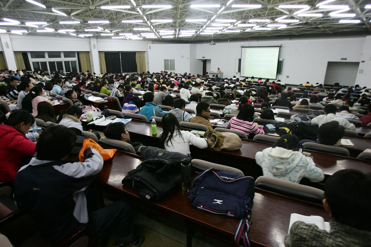 Students Protest Private College Mergers in Northern China