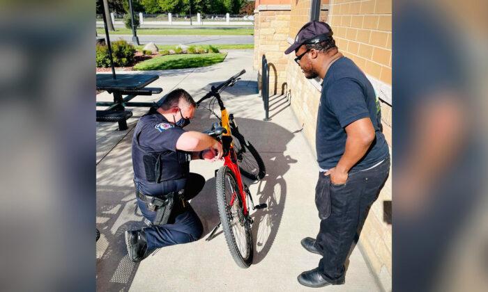 Taco Bell Employee Has Bike Stolen Outside Restaurant—so Police Officer Gets Him a New One