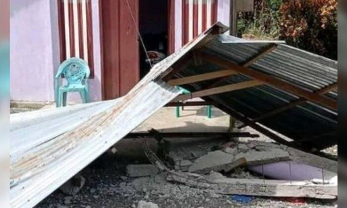 Indonesians Rush Uphill After 6.1 Magnitude Quake Near Moluccas