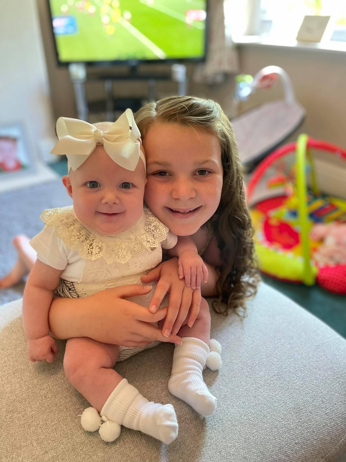 Baby Arabella with her older sister, Scarlett. (Courtesy of <a href="https://www.facebook.com/elbrierley">Emily Brierley</a>)