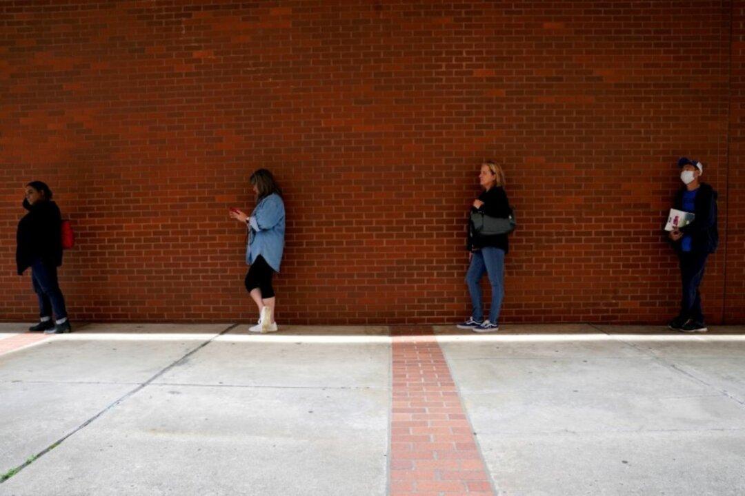 US Weekly Jobless Claims Unexpectedly Rise