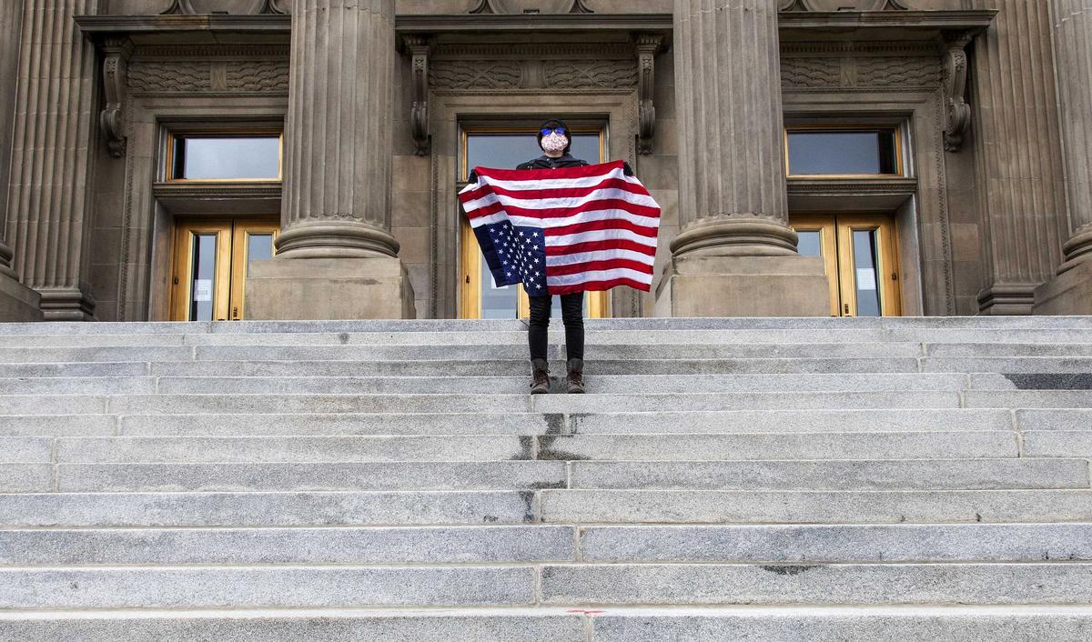 Over 5,000 Sign Pledge to Continue Teaching Critical Race Theory Even if Outlawed