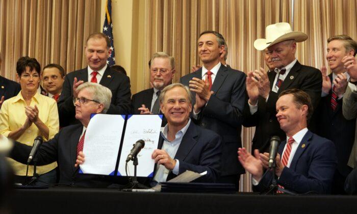 Gov. Abbott Signs Into Law 7 Bills Enforcing Second Amendment in Texas, Including Constitutional Carry
