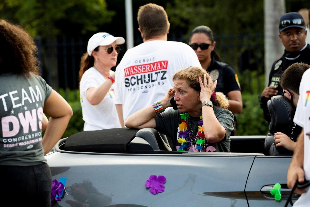 Driver Crashes Into Crowd at Pride Parade in Florida, 1 Dead