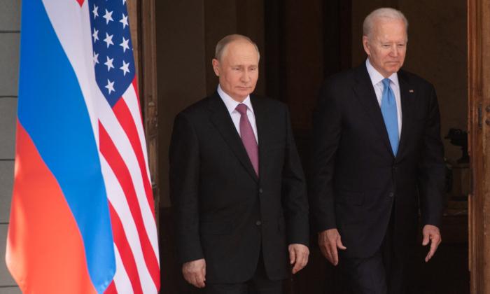 Biden, Putin to Speak by Phone Amid Ukraine Tensions: Spokesman