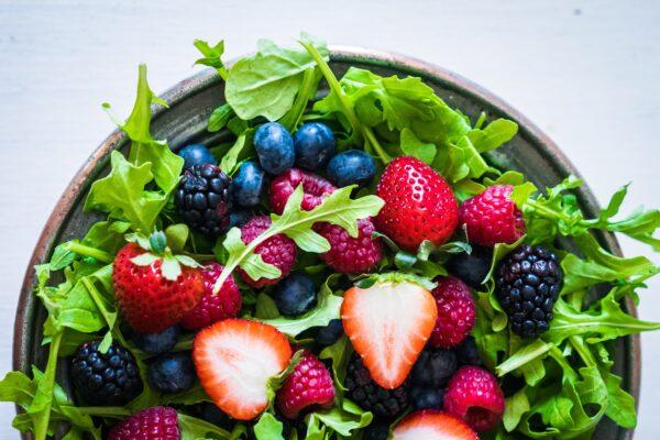 A Nutritarian diet without modification can most often resolve chronic headaches. (Alena Haurylik/Shutterstock)