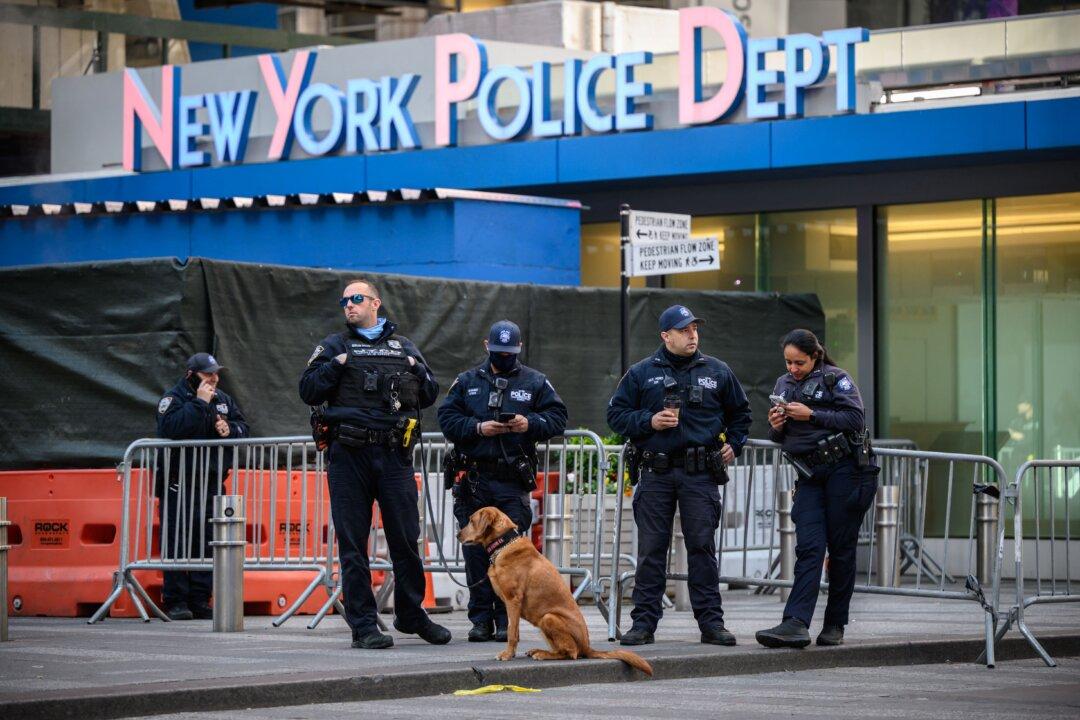 Major Police Departments Losing Officers, Struggling With Recruiting