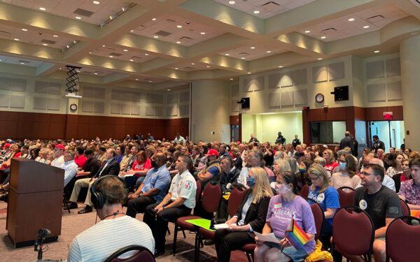 The June 22 school board meeting in Loudoun County was packed. A total of 259 people signed up to speak. (Terri Wu/The Epoch Times)