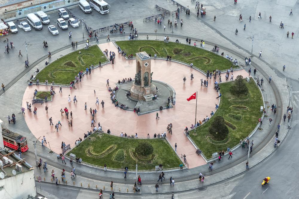 Taksim Square. (Mehmet Cetin/Shutterstock)