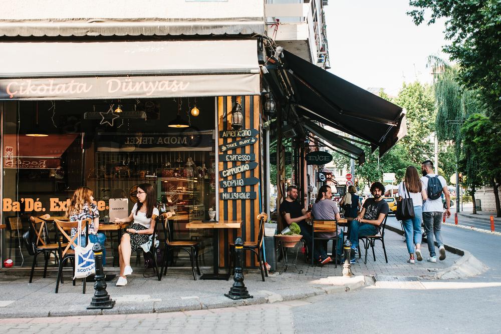 A street cafe in the Kadikoy district on June 14, 2017. (franz12/Shutterstock)