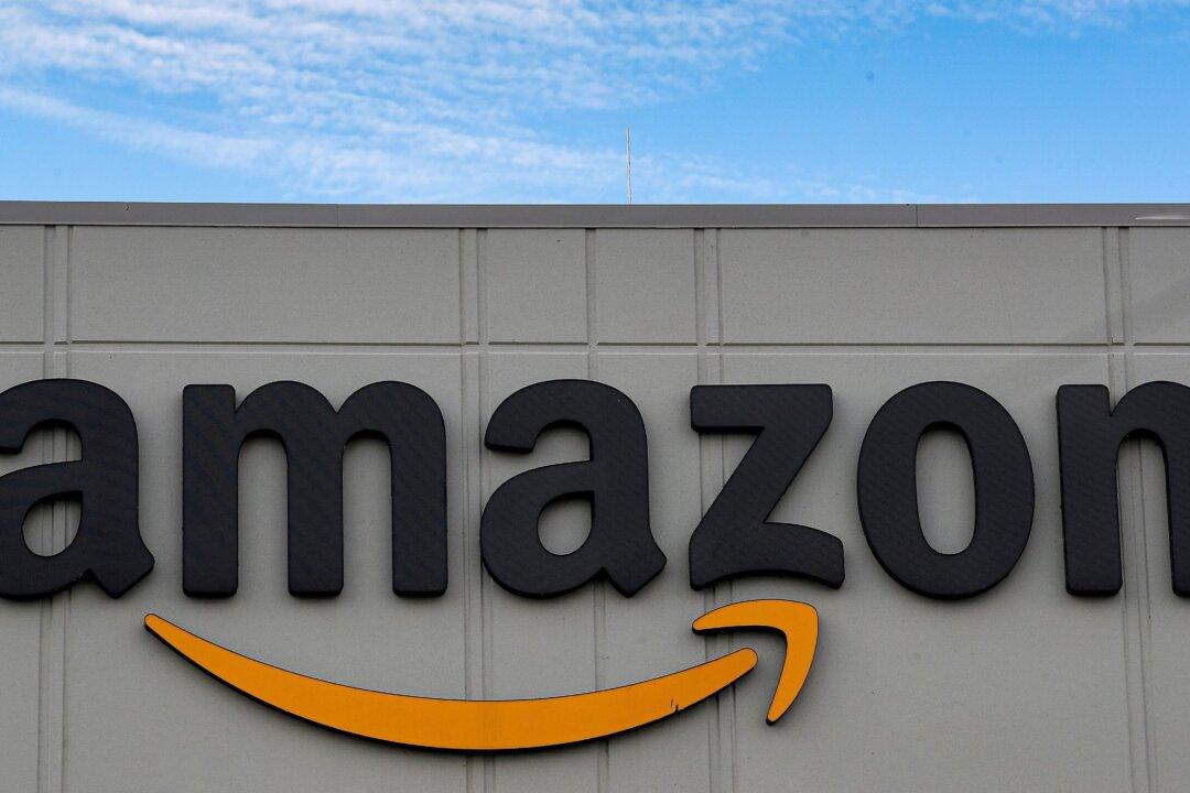 Amazon, Google Face Formal Fake Review Inquiry in Britain