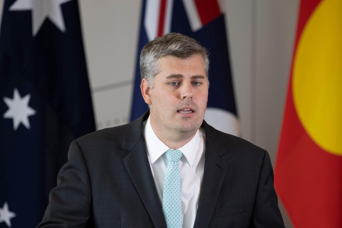 Queensland Minister for Police Mark Ryan said an additional 3,000 wands will be purchased for police. (AAP Image/Glenn Hunt)