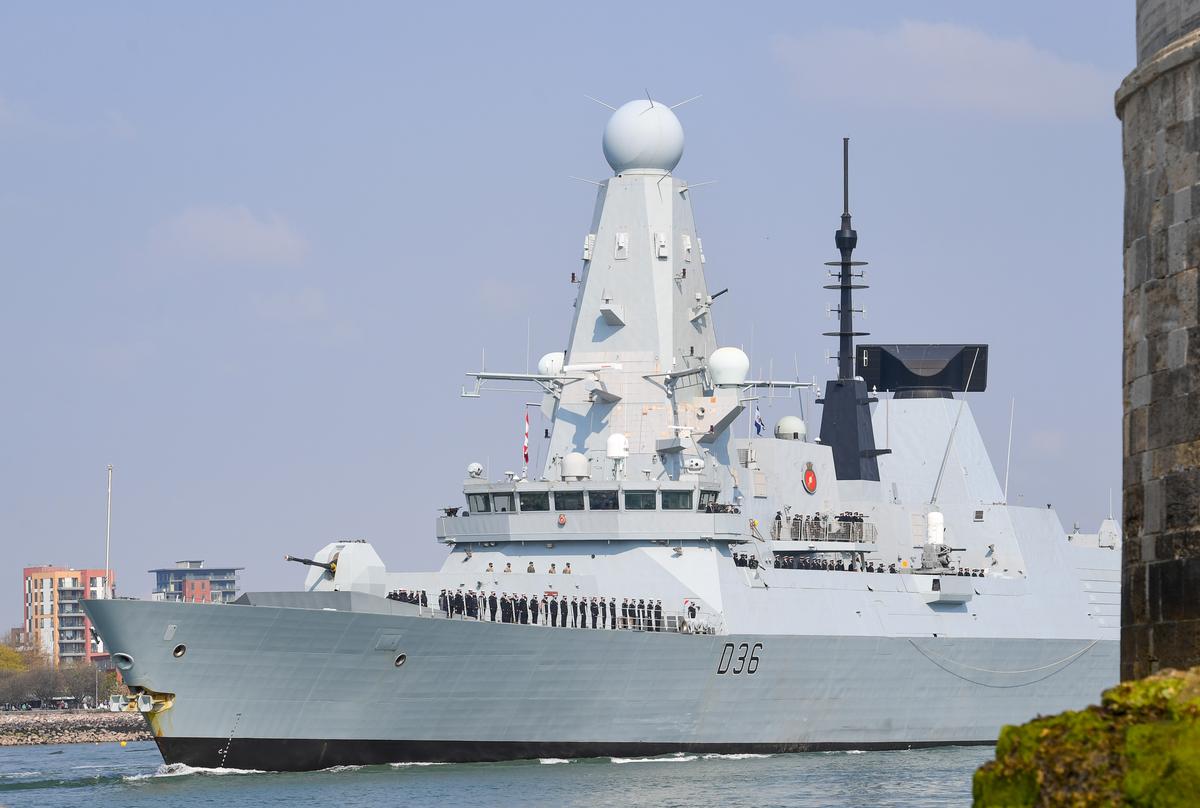 Britain to Permanently Deploy Two Warships in Asian Waters