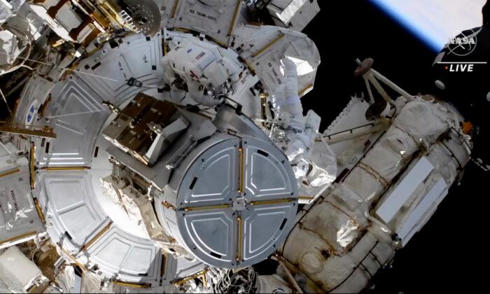 Astronauts Complete Solar Panel Work in 3rd Spacewalk