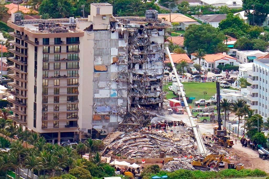 Four Canadians From Three Families Unaccounted for After Florida Condo Collapse