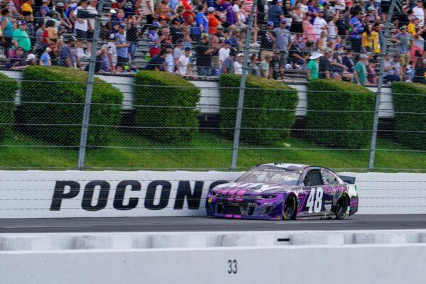 Alex Bowman (48) motors down the front straight near the end of a NASCAR Cup Series auto race at Pocono Raceway, in Long Pond, Pa., on June 26, 2021. (Matt Slocum/AP Photo)