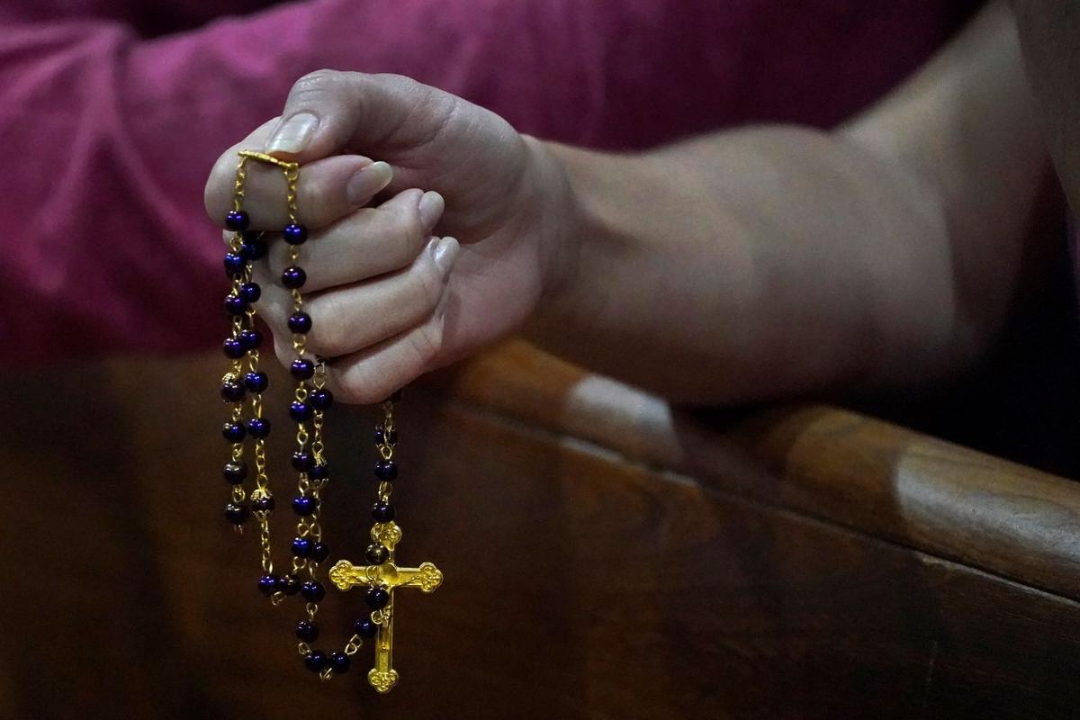 Prayer App Beats Facebook and TikTok in Apple’s App Store Rankings