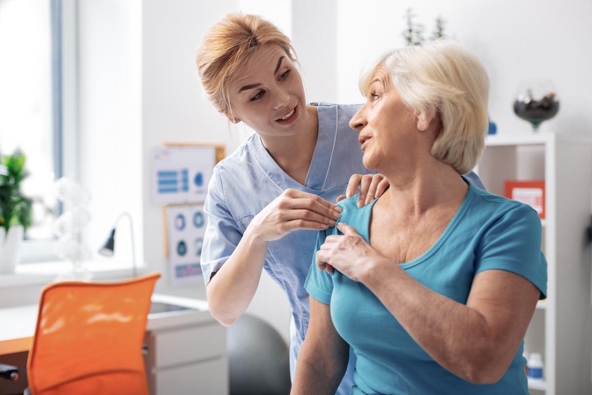 Considering Physical Therapy for Your Pain? Here’s What to Think About