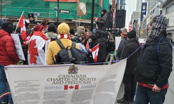 Anti-lockdown protesters gather at Dundas Square in Toronto on Jan. 2, 2020. (Freedom Forum Canada/Chuck Black)