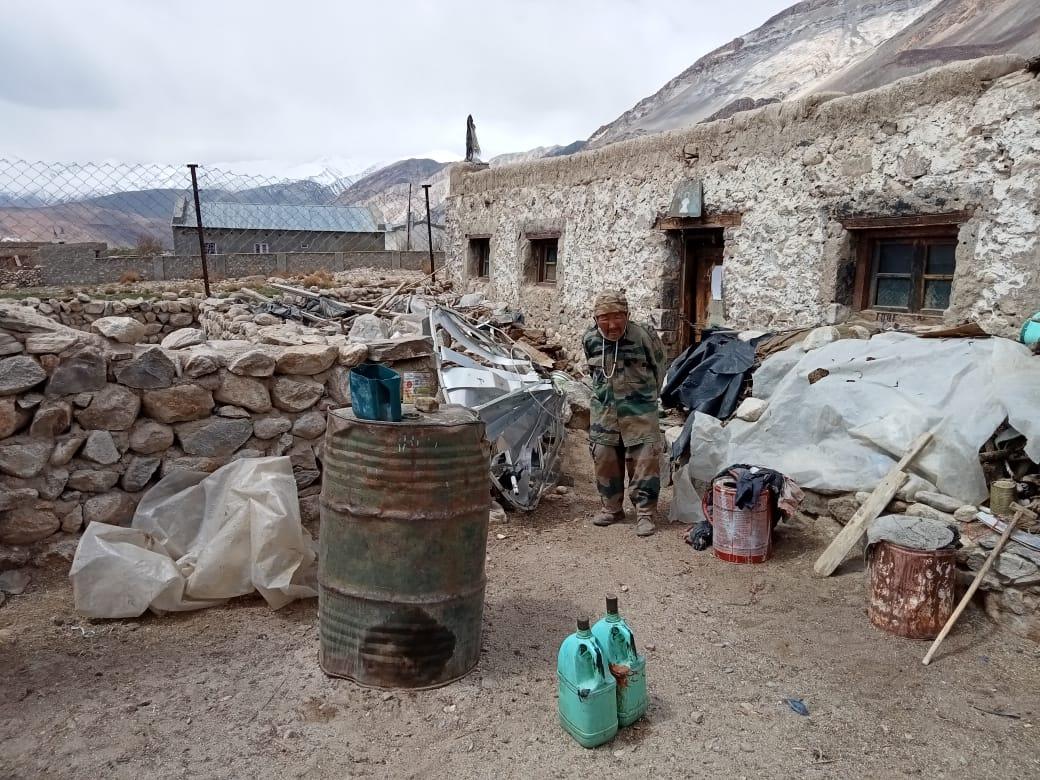 Tseten Namgyal, 82, a 1962 India-China poisoner of war outside his home, in his village, Urgu in Maan Panong B panchayat on the de-facto border with China, in the union territory of Ladakh on June 22, 2021. (Venus Upadhayaya/Epoch times)
