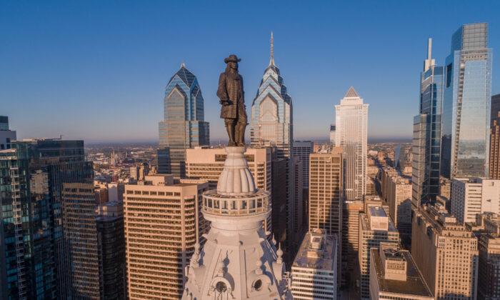 Philadelphia City Hall Graces the City’s Center