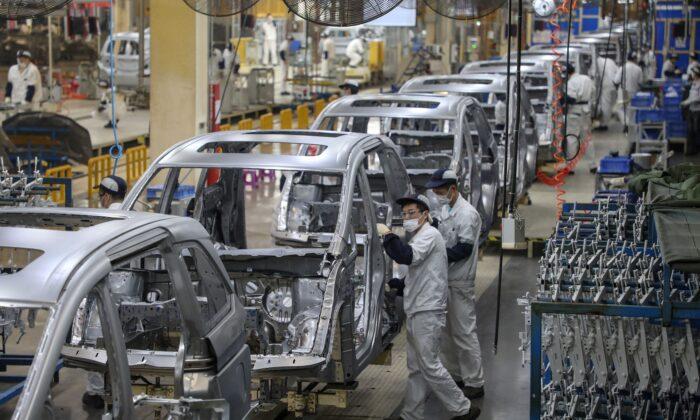 China’s Auto Industry Stagnates Due to Chip Shortage
