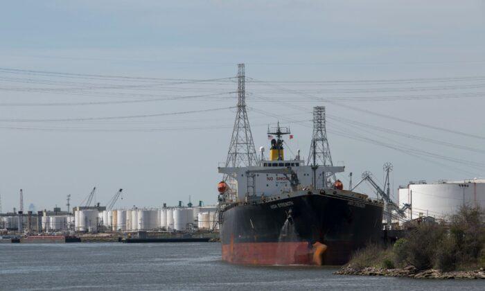 Higher Formaldehyde Levels Found Along Houston Ship Channel—Report