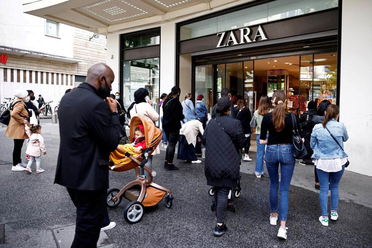 France Probes Fashion Retailers for Concealing ‘Crimes Against Humanity’ in Xinjiang
