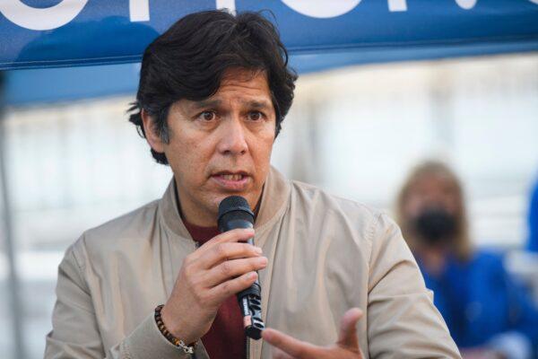 Los Angeles City Council member Kevin de Leon speaks during an event in Redondo Beach, Calif., on May 22, 2021. (Patrick T. Fallon/AFP via Getty Images)