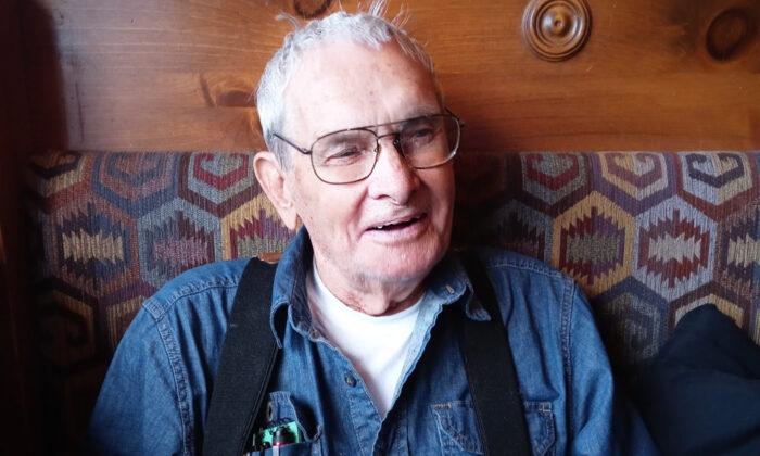 94-Year-Old Vet Was Homeless, Living in Van in Walmart Parking Lot—Until Kind Strangers Step In