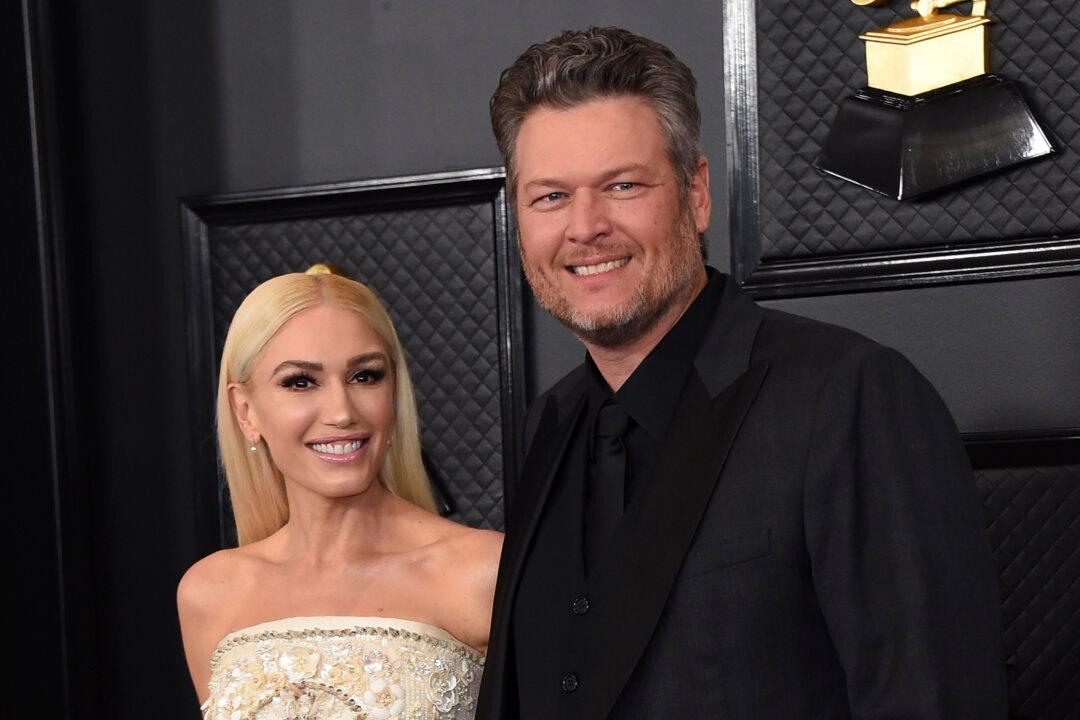 ‘Voice’ Stars Gwen Stefani, Blake Shelton Wed in Oklahoma