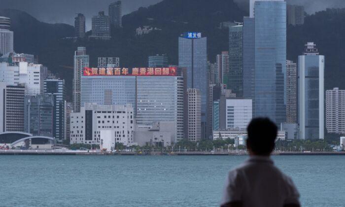 The Chinese Regime’s Pledge to Hong Kong “Erodes:” Report