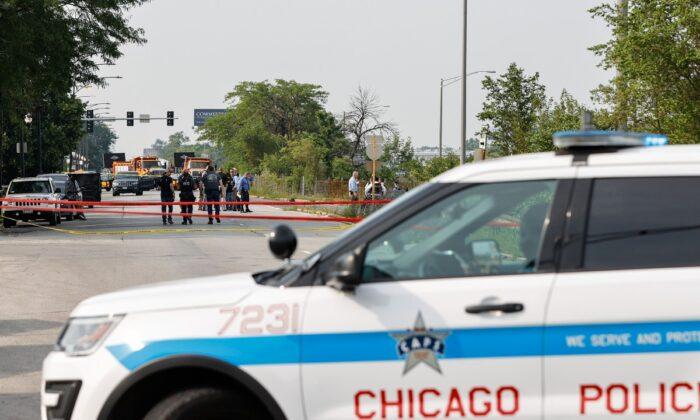 Police: 3 Undercover Officers Shot, Wounded in Chicago