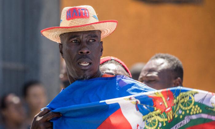 4 ‘Presumed Assassins’ of Haitian President Fatally Shot by Police, 2 Others Captured