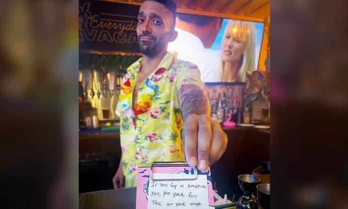 Quick-Thinking Bartender Sees Creepy Guy Hitting On Lady, so He Hands Her ‘Receipt’ With Message