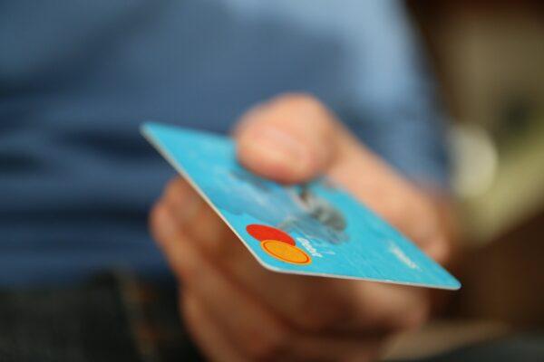 There are hundreds of different types of credit cards in the market. It might be a smart idea to choose the one fits retirement life after you retired. (Michal Jarmoluk/Pixabay)