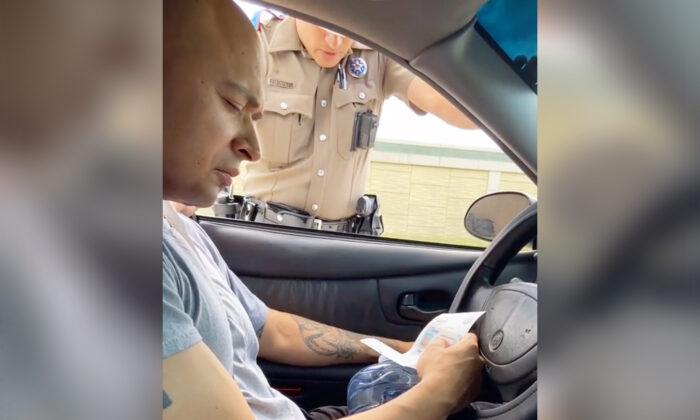 Officer Issues Warning, Then Prays for Driver Upon Finding Out That He’s Battling Cancer