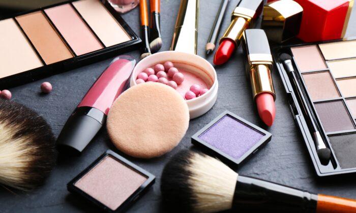 Nearly Half of US Cosmetics Contain This Toxic Chemical
