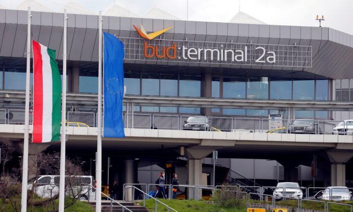 Hungary Government Offers to Buy Budapest Airport