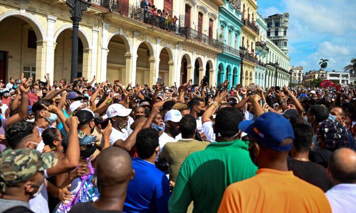 Cuban Authorities Sentence Teenagers to 10 Years and More for Protesting Last July
