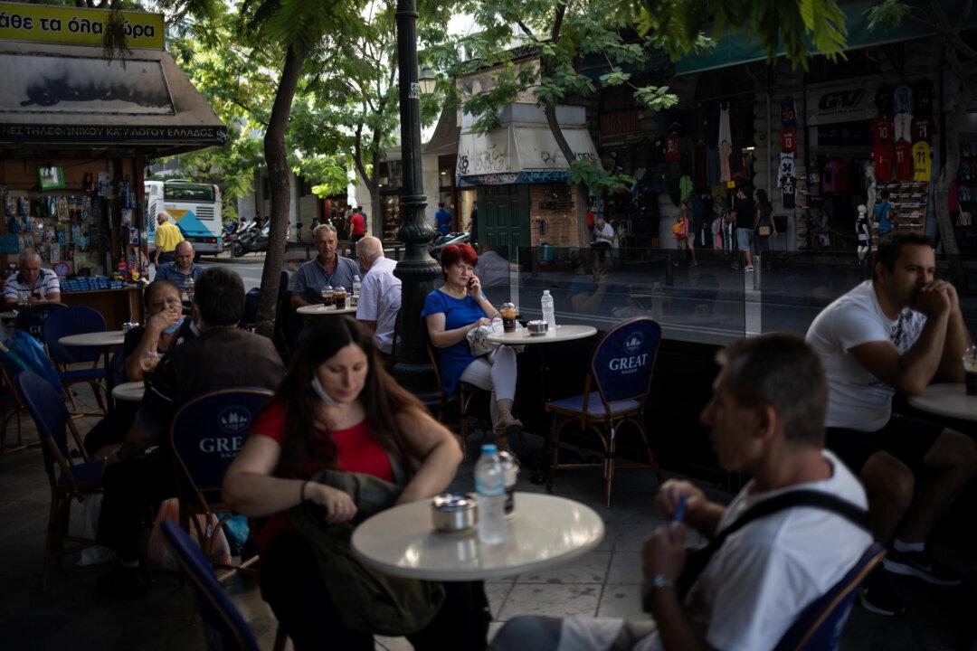 Greece to Require Vaccination or Negative Test at Indoor Restaurants