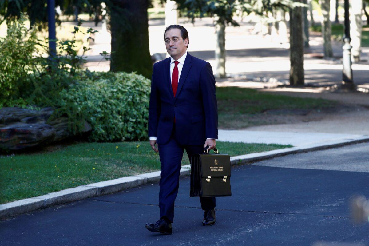 Spanish Foreign Minister Jos<span style="font-weight: 400;">é</span> Manuel Albares walks outside Moncloa Palace in Madrid on July 13, 2021. (Javier Barbancho/Reuters)